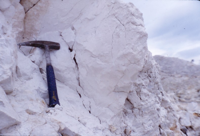C:\Documents and Settings\Vindel\Mis documentos\imagenes minerales\DIAPOSFILOSILICATOS\BURELA2.jpg