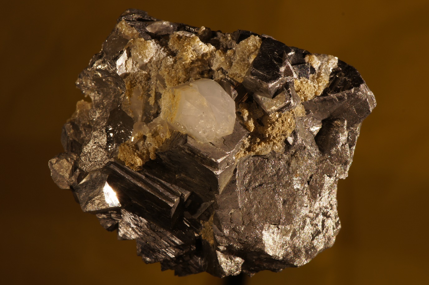 C:\Users\ELENA VINDEL\Documents\MINERALES CONCURSO ELEKTRA\48 Arsenopirita.jpg.JPG