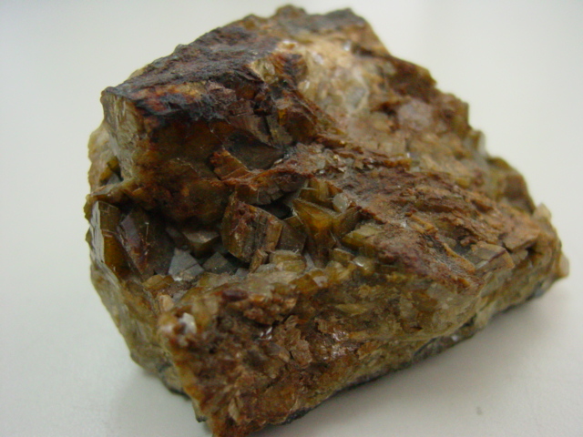 E:\1_DOCUMENTOS\SILICATOS\imagenes minerales\FOTOSNOSILICATOS VISU\Carbonatos\Siderita I.jpg