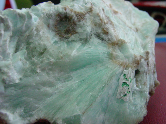E:\1_DOCUMENTOS\SILICATOS\imagenes minerales\FOTOSNOSILICATOS VISU\Carbonatos\Aragonito VI.jpg