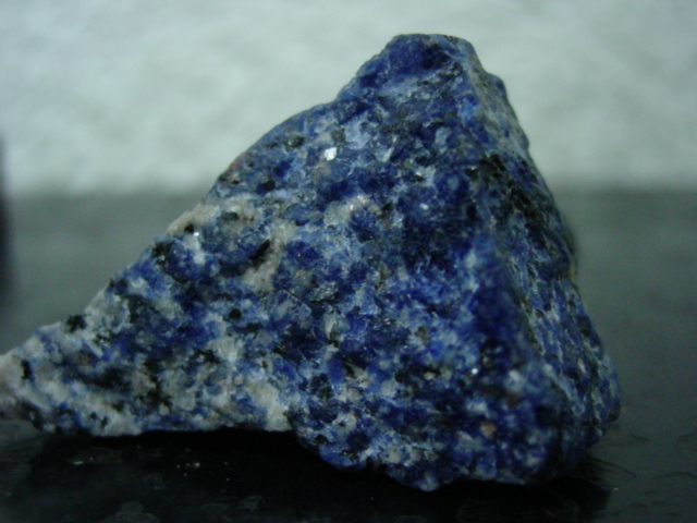 E:\1_DOCUMENTOS\SILICATOS\imagenes minerales\FOTOS SILICATOS VISU\sodalita.jpg