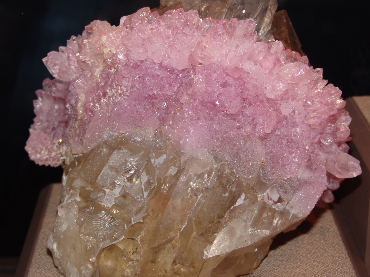 E:\2_FOTOS\USA\MINERAL-USA WASHINGTON\CUARZO ROSA2.jpg