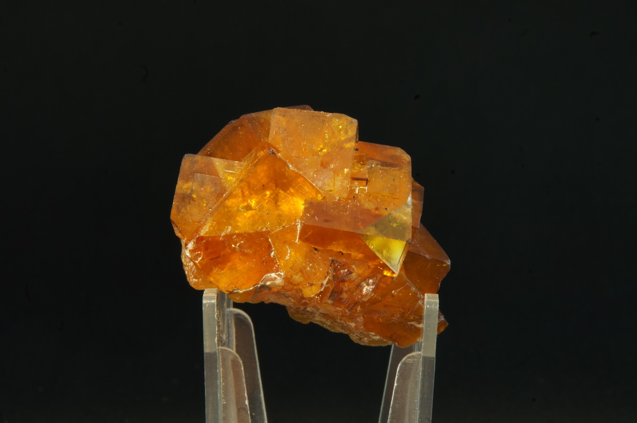 E:\Caja F33\FLUORITA.JPG