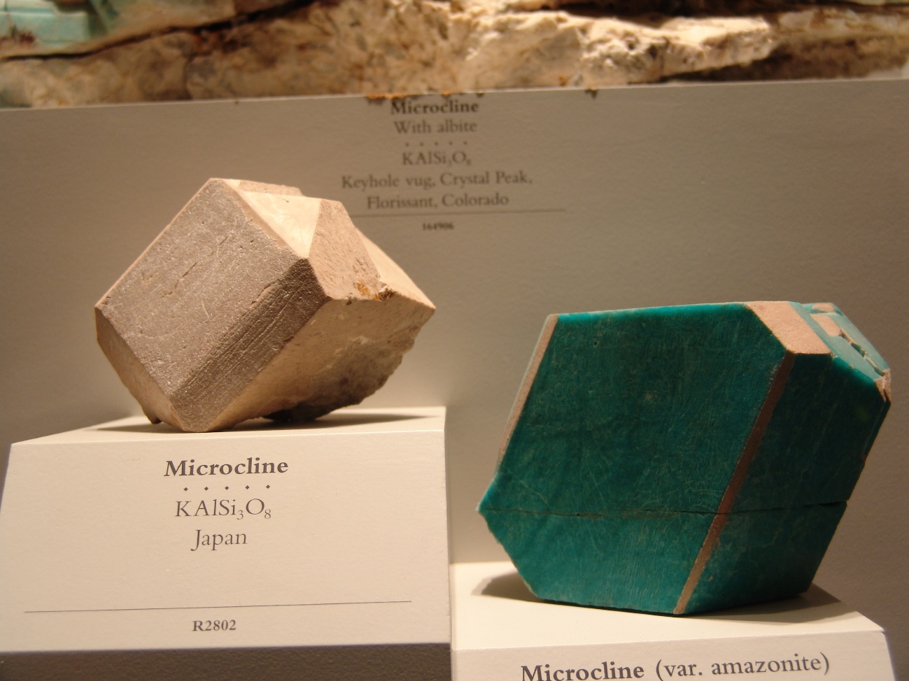 G:\2_FOTOS\FOTOS DE GEOLOGIA\SMITSONIAN 2006\MICROCLINA AMAZONITA.jpg